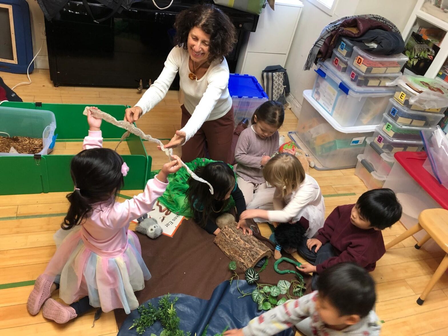 Em trajetória de 20 anos como educadora de arte na Califórnia, prudentina recebe homenagem ao desenvolver projetos infantis | Presidente Prudente e Região