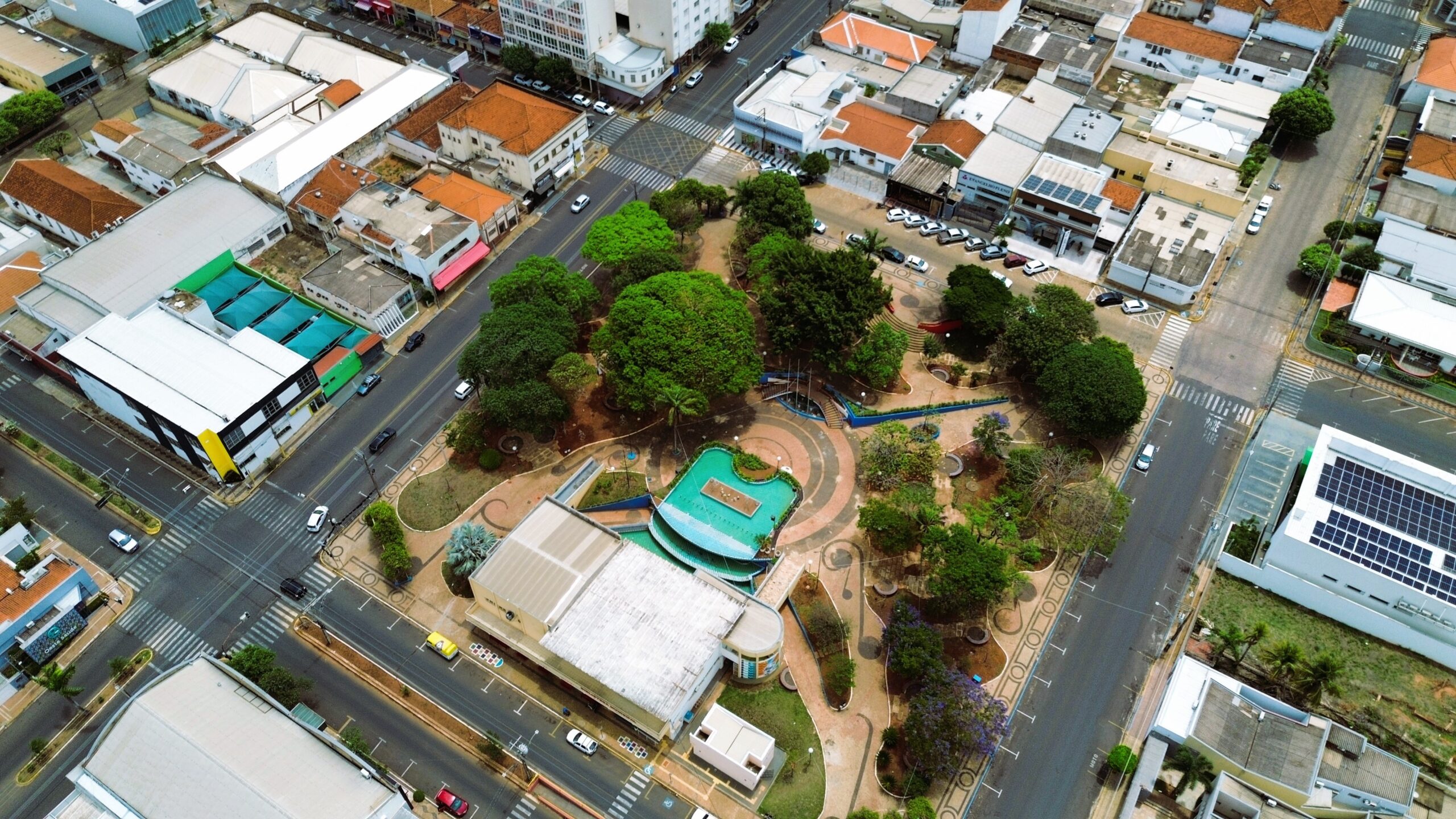 Feira de Empregabilidade oferece oportunidades no setor de transportes em Adamantina | Presidente Prudente e Região