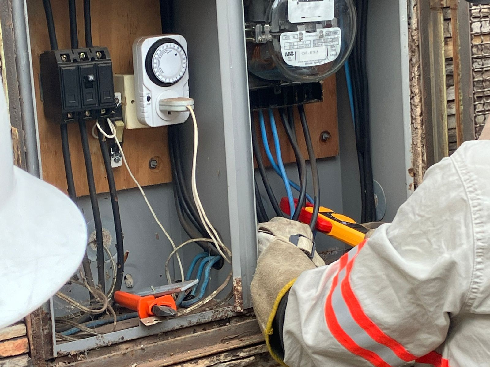 Operação de combate a furto de energia é realizada em cidades do Oeste Paulista | Presidente Prudente e Região