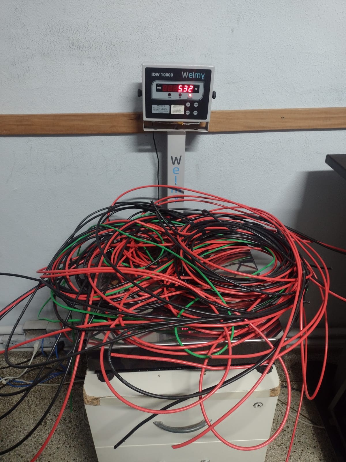 Homem é preso em flagrante ao furtar mais de 5kg de fios de cobre em posto de combustíveis, em Presidente Prudente