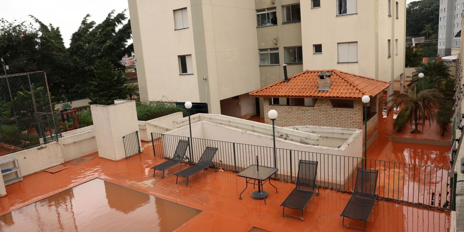 Prefeitura de São Paulo isola área afetada por rompimento de tubulação