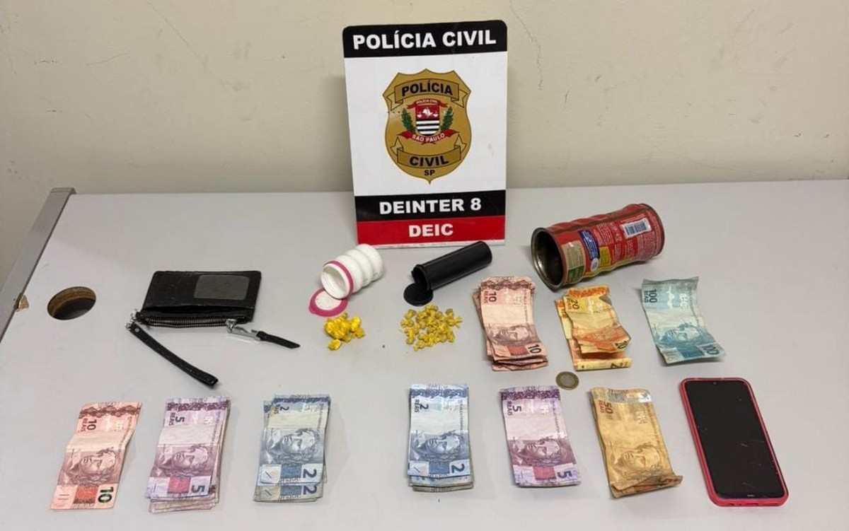 Com porções de crack escondidas em potes, mulher é presa por tráfico de no Jardim Morada do Sol, em Presidente Prudente