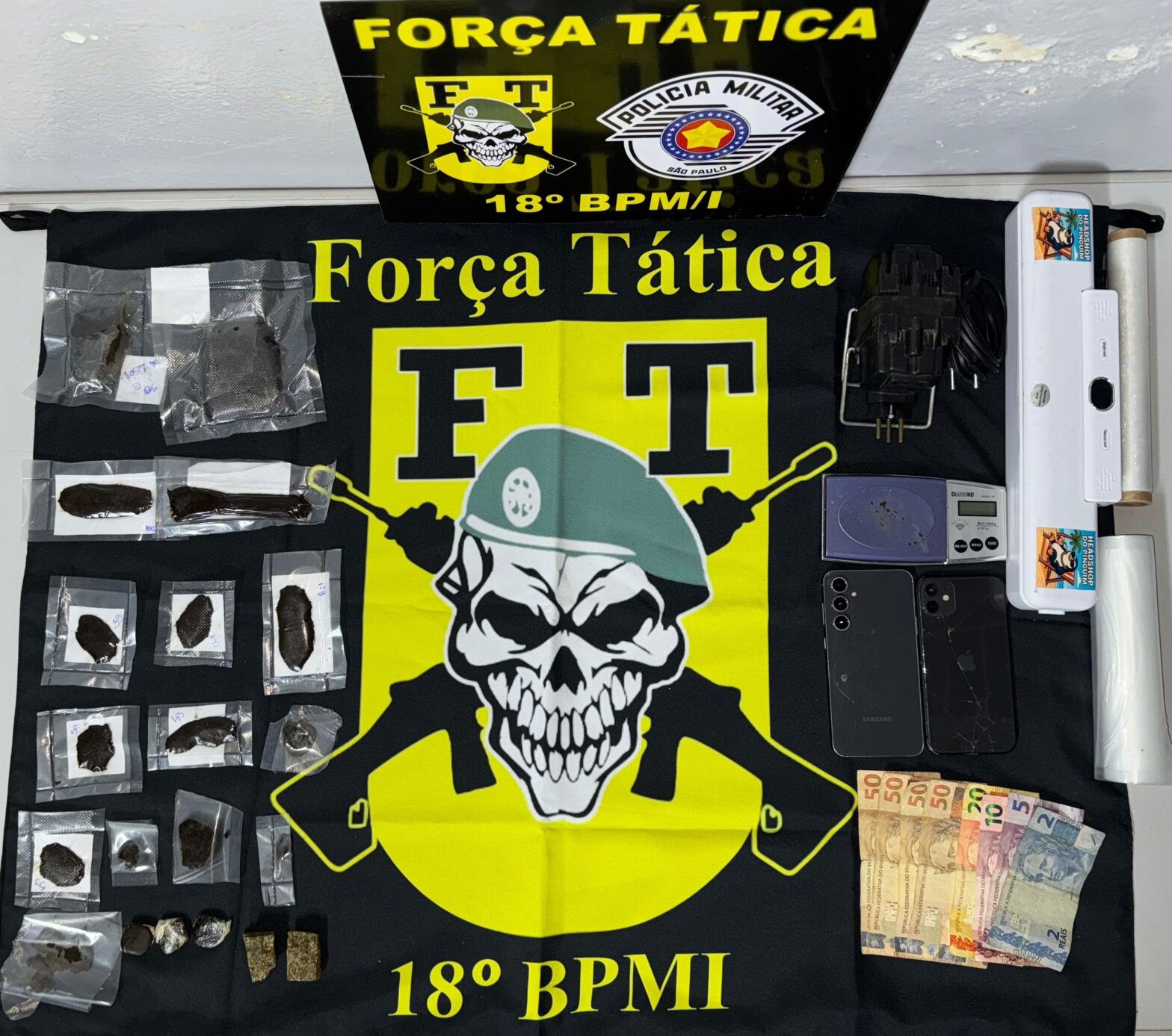 Ao vender drogas nas redes sociais por até R$ 1 mil e fazer entregas em carro de aplicativo, homens são presos em Presidente Prudente