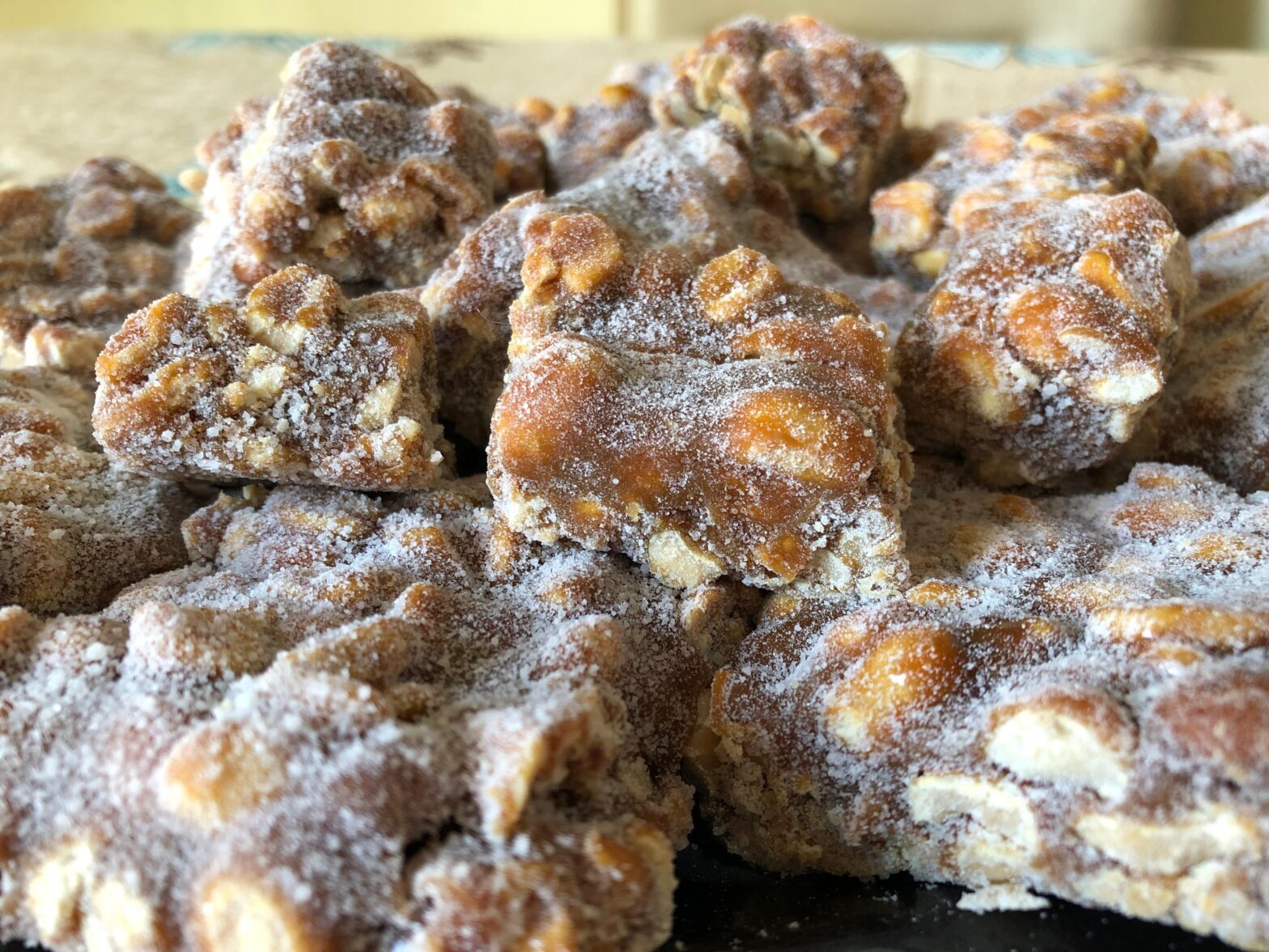 Com gosto que remete ao período junino e ingredientes que levam amendoim e açúcar, aprenda receita de Pé de Moça Caseiro