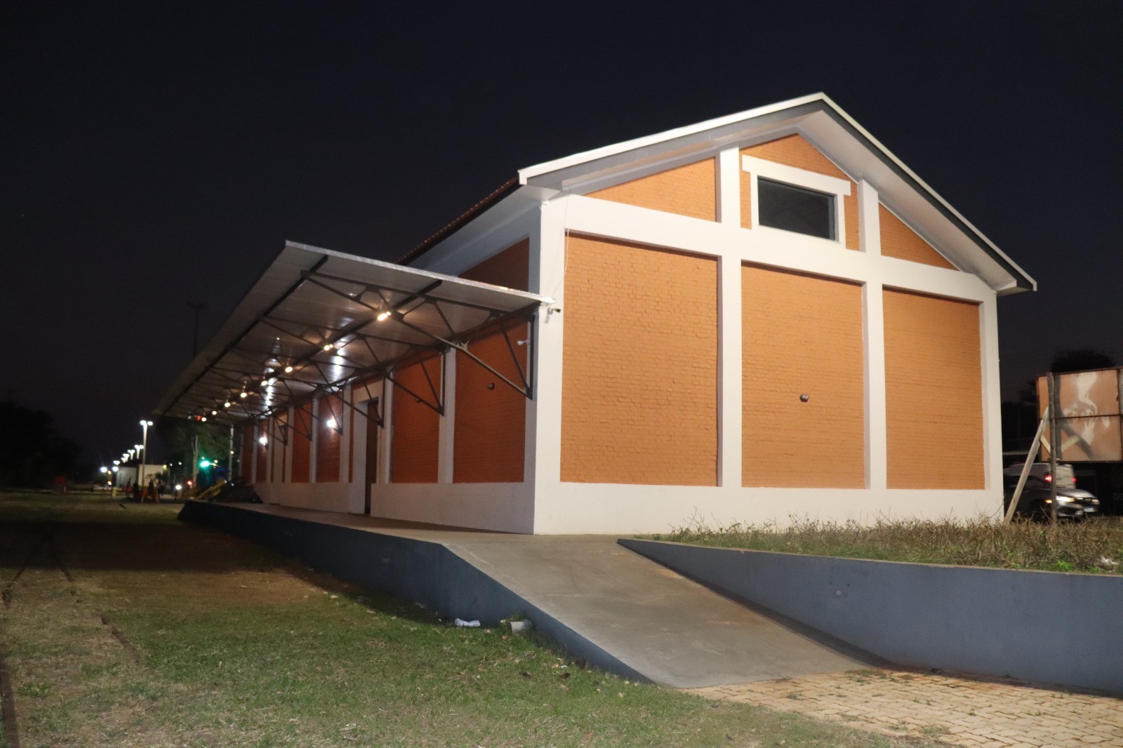 Com opções gastronômicas, artesanatos e show de Maxwell, 10ª Feira da Lua ocorre nesta sexta-feira em Presidente Epitácio