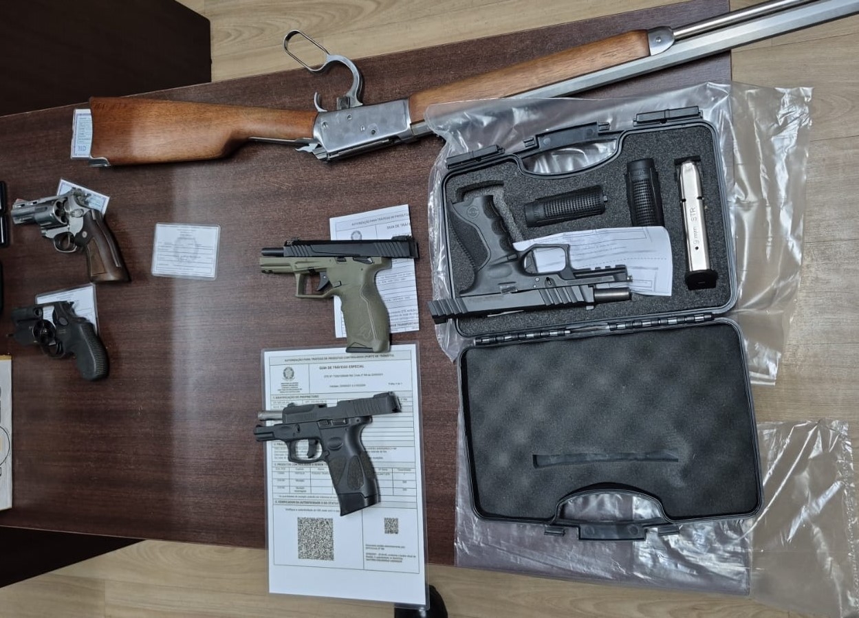 Polícia Civil apreende armas e munições após desentendimento entre vizinhos por corte de árvore em condomínio, em Pres. Prudente | Presidente Prudente e Região