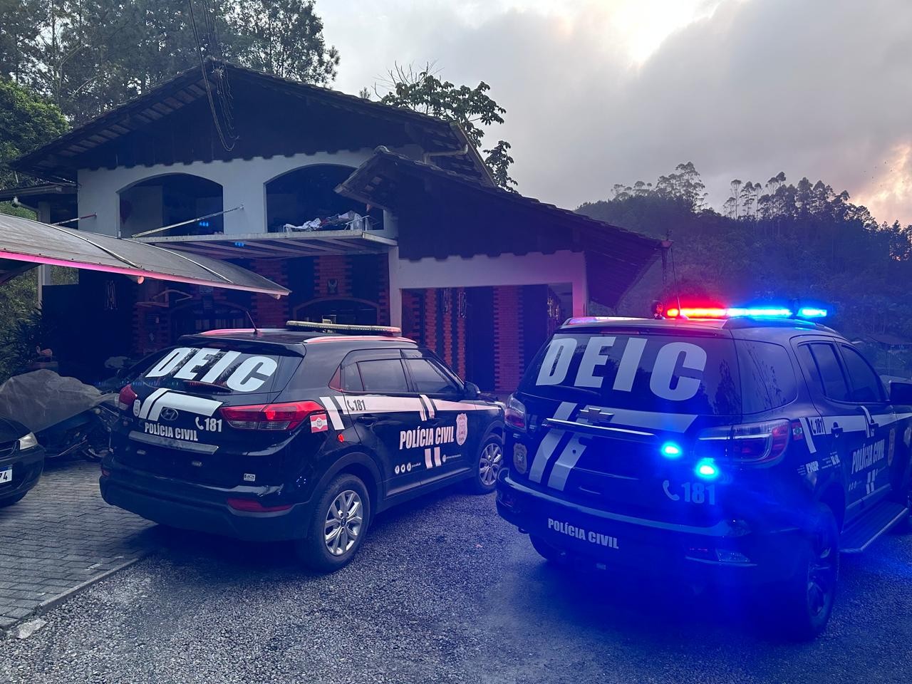 Suspeitos de ameaças de morte contra o governador de SC são alvos de operação