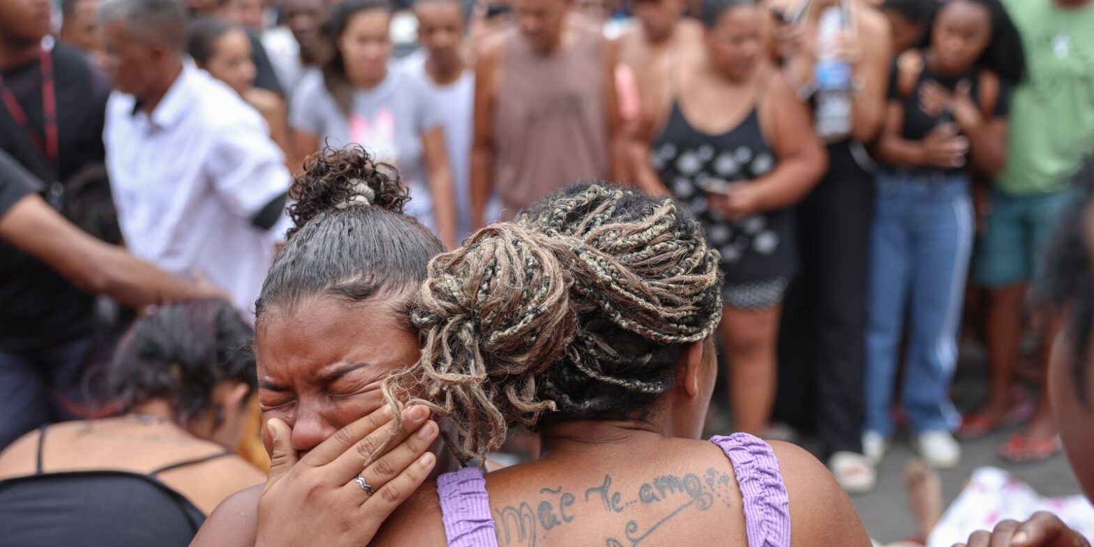 Mães de mortos questionam operação no Rio: “Arrancaram o braço dele”