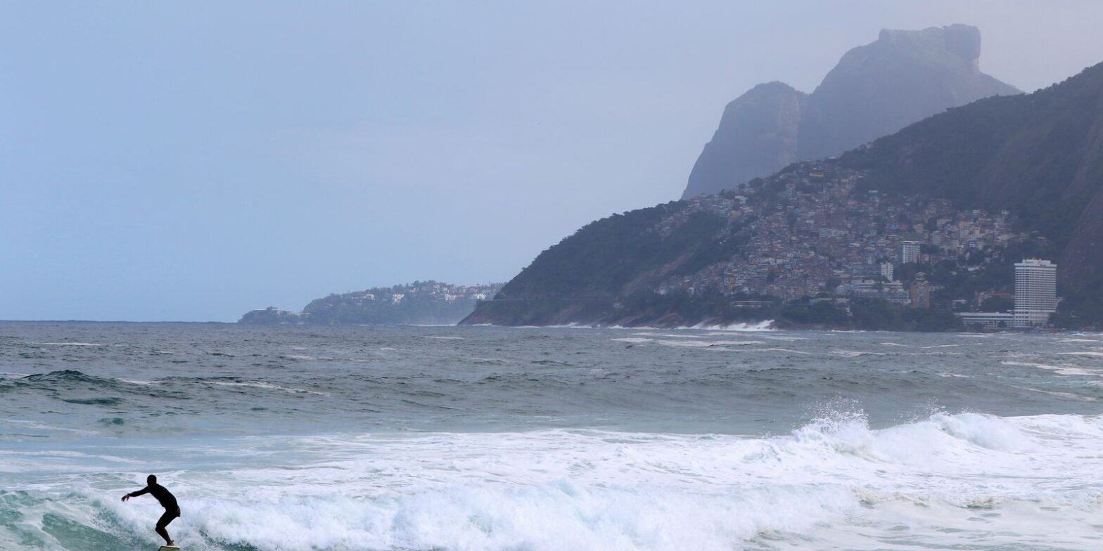 Fim de semana no Rio terá mar de ressaca e frente fria