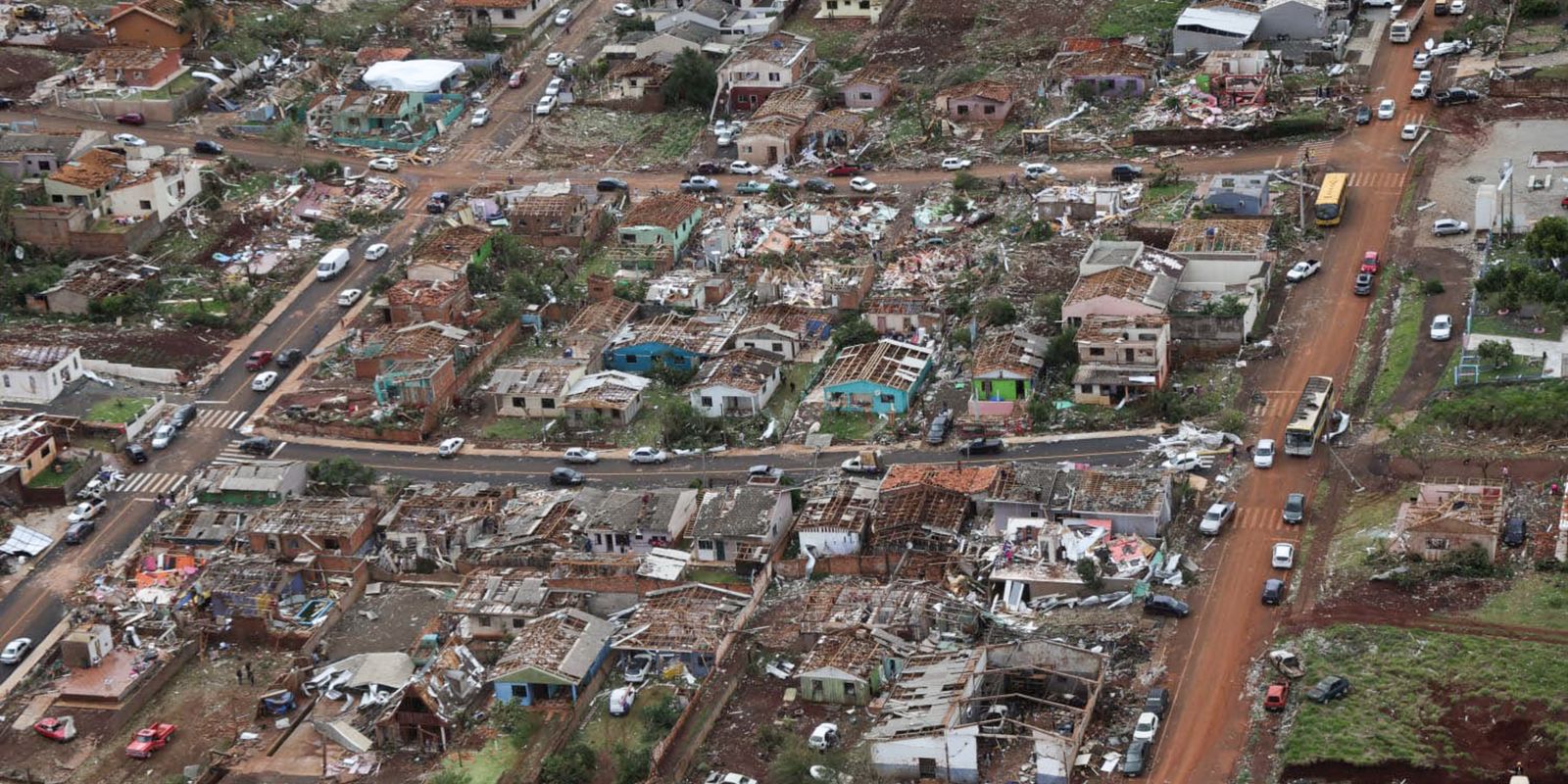 Lula presta solidariedade aos familiares de vítimas de tornado no PR