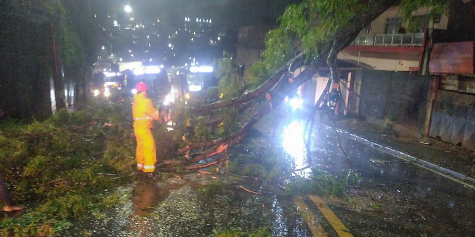 Ciclone deixa 1,2 milhão clientes sem energia em São Paulo