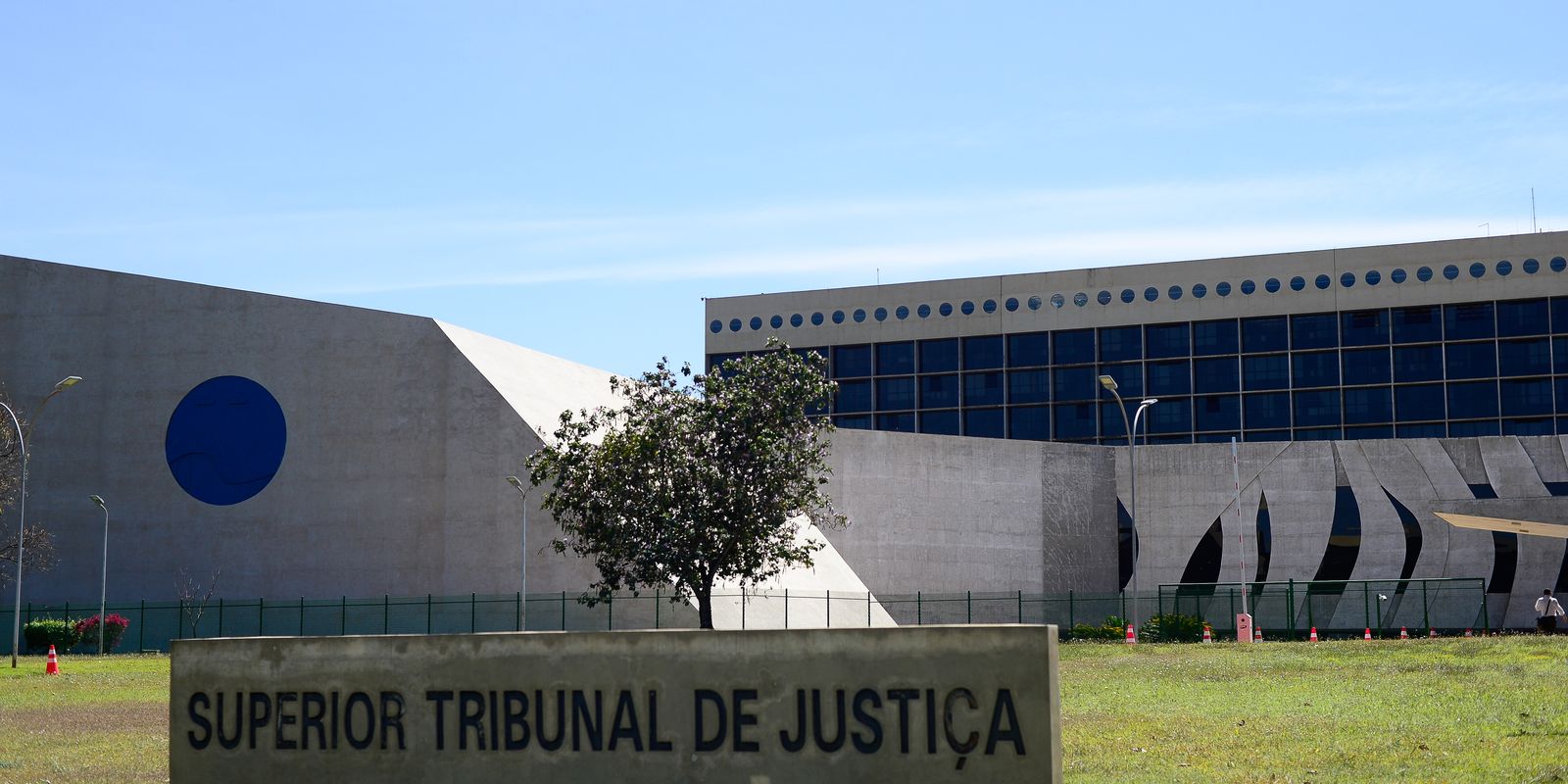 STJ restabelece setença de mulher ligada ao crime organizado a 82 anos