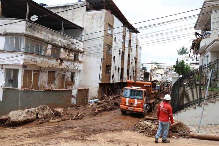 Juiz de Fora (MG), 27/02/2026 - Deslizamento de terra do Morro do Cristo, ocorrido durante a tempestade de segunda-feira, 23 de fevereiro, no Bairro Paineiras. Foto: Rovena Rosa/Agência Brasil
